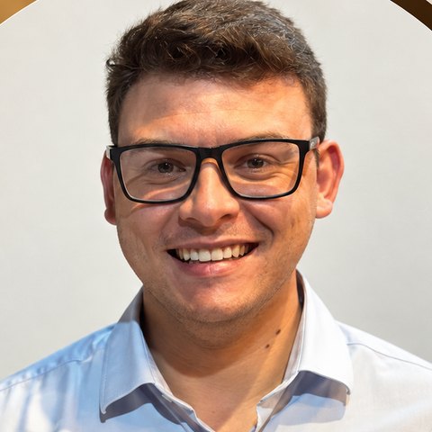 Victor Hugo Resende Ferraz — Atendimento e administrativo